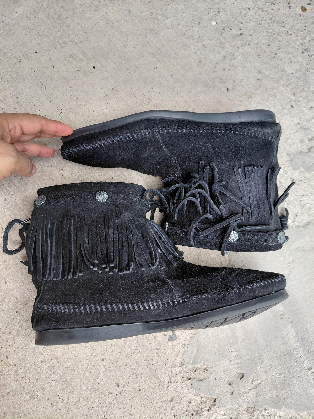 Minnetonka Suede Fringe Ankle Booties